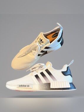 Adidas Mens Boost NMD R1 EG7410 White Running Shoes Sneakers Size 13 Nice